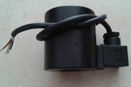 電磁線圈的電感主要起到什么作用？